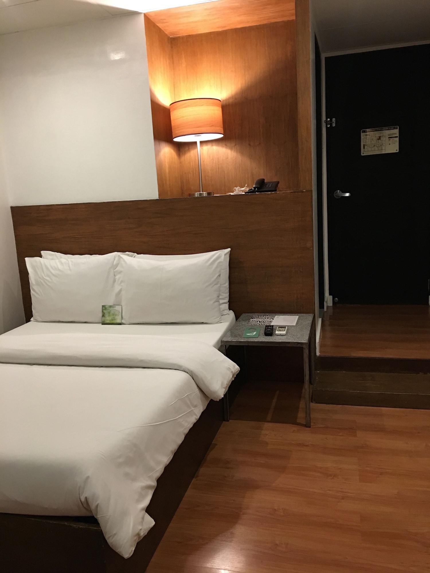 Hotel Durban Makati City Buitenkant foto