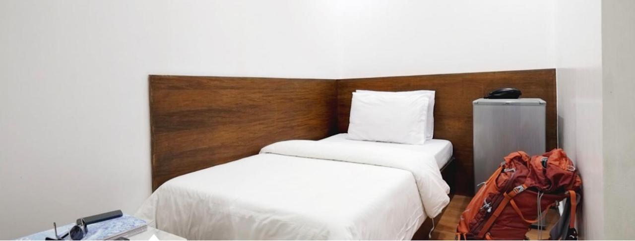 Hotel Durban Makati City Buitenkant foto